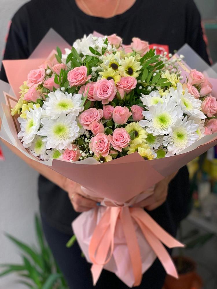 Букет цветов из: Розы и Хризантемы в Верхнем Икорце