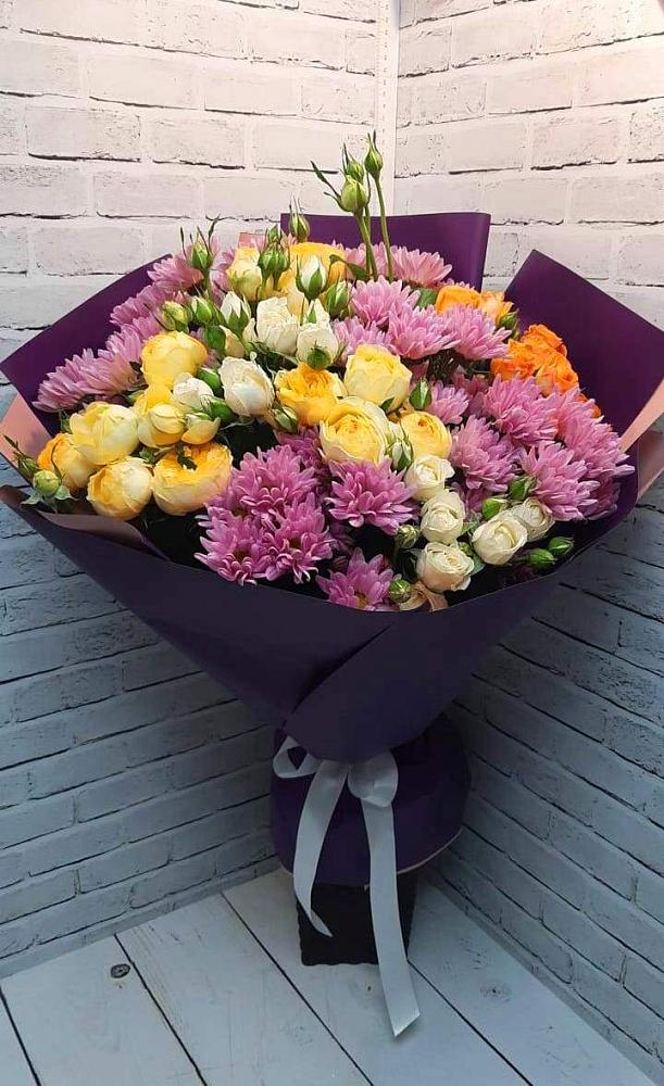 Букет цветов из: Хризантемы и Розы в Верхнем Икорце