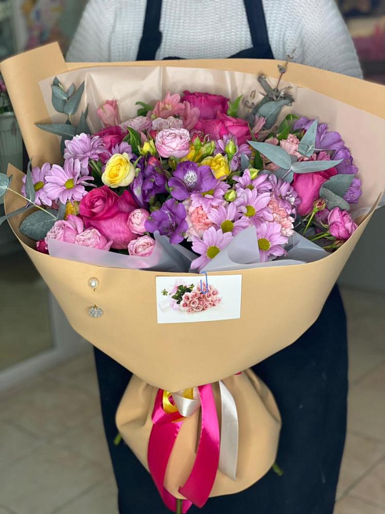 Букет цветов из: Хризантемы, Гвоздики и Альстромерии в Верхнем Икорце