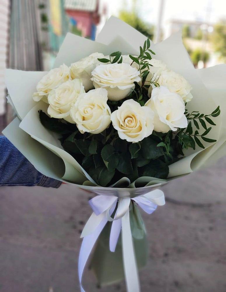 Букет Белые розы Проуд в Верхнем Икорце