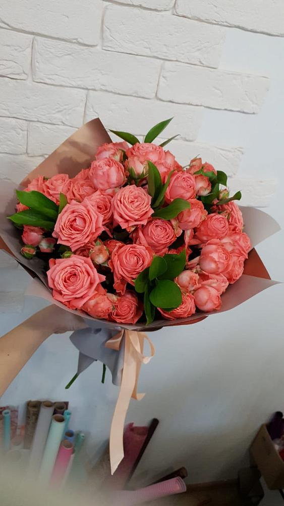 Букет цветов из: Розы в Верхнем Икорце