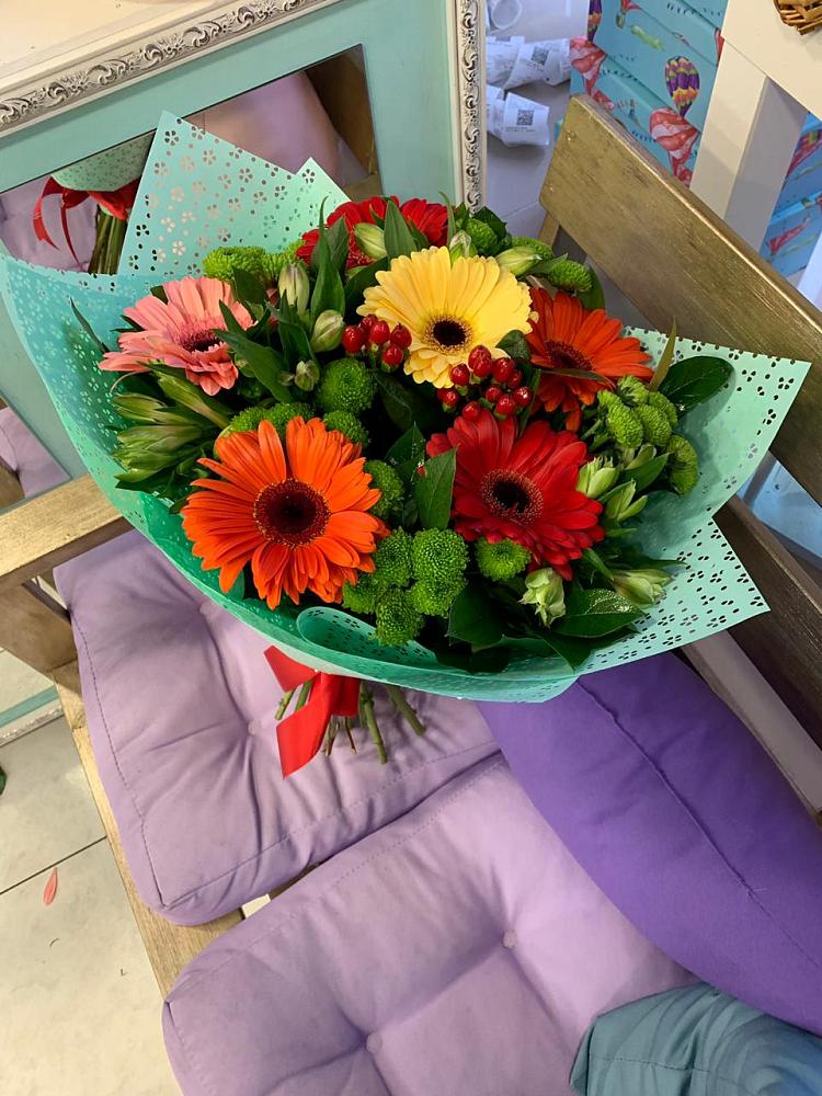Букет цветов из: Герберы, Хризантемы и Альстромерии в Верхнем Икорце