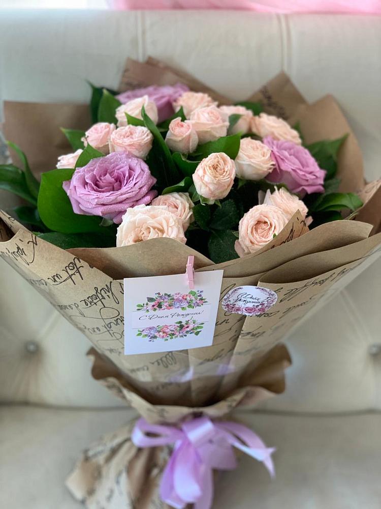 Букет цветов из: Розы в Верхнем Икорце