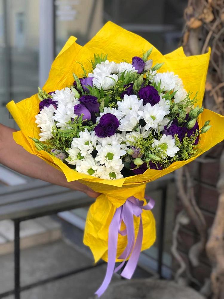 Букет цветов из: Ирисы, Хризантемы и Ромашки в Верхнем Икорце