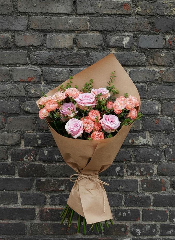 Букет цветов из: Розы в Верхнем Икорце