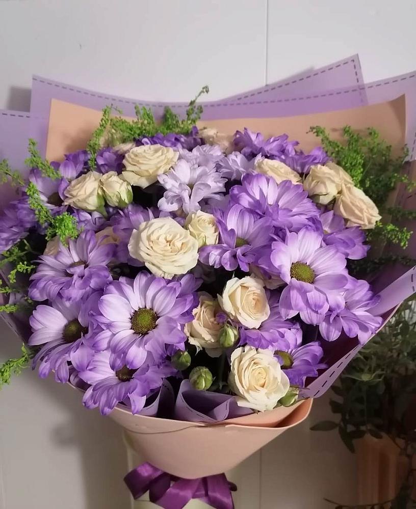 Букет цветов из: Хризантемы и Розы в Верхнем Икорце