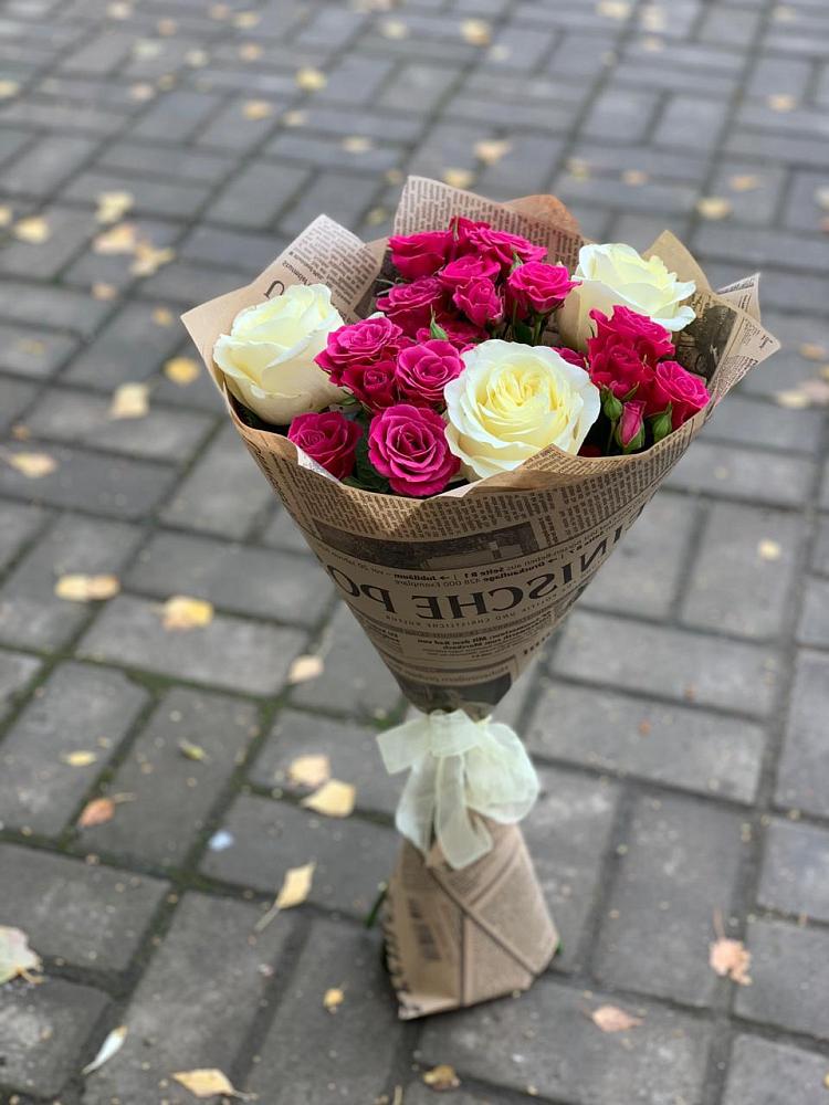 Букет цветов из: Розы в Верхнем Икорце