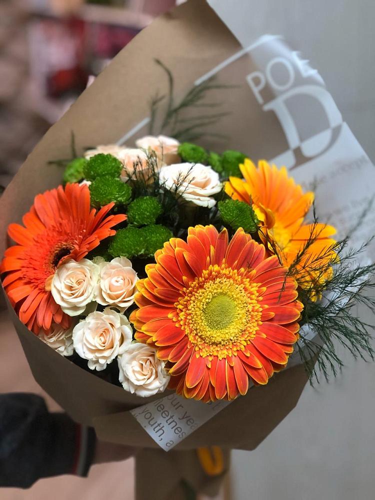 Букет цветов из: Герберы, Хризантемы и Розы в Верхнем Икорце