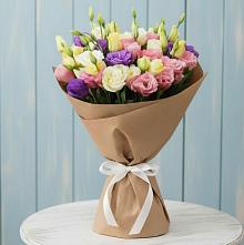 Букет цветов из:  Лизиантусы в Верхнем Икорце